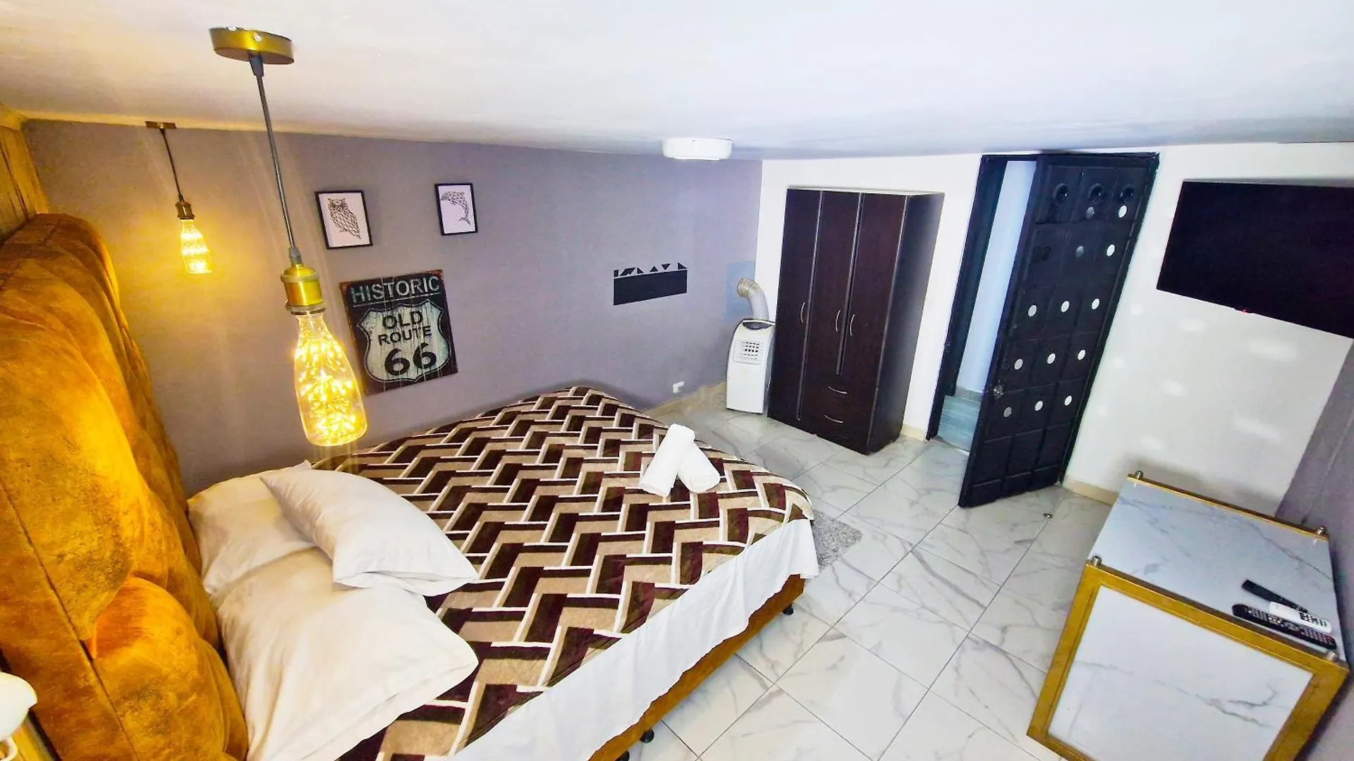 Urban 8 Bedrooms Apartment At Poblado Medellin