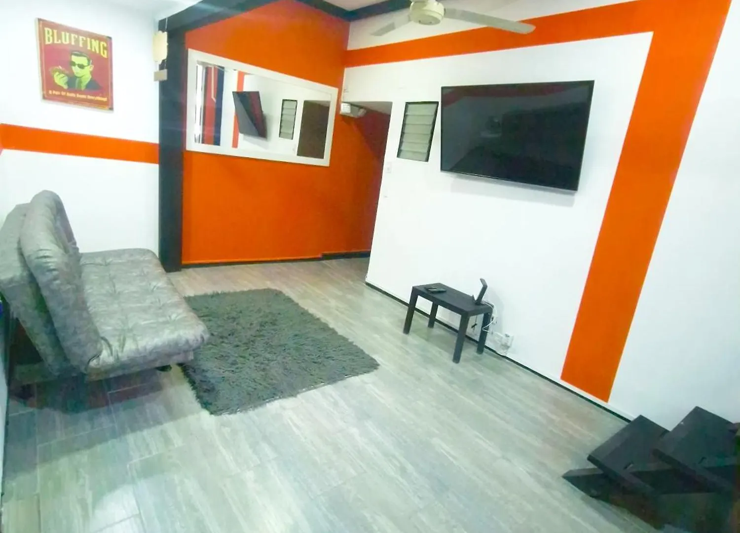 Urban 8 Bedrooms Apartment At Poblado Medellin Colombia
