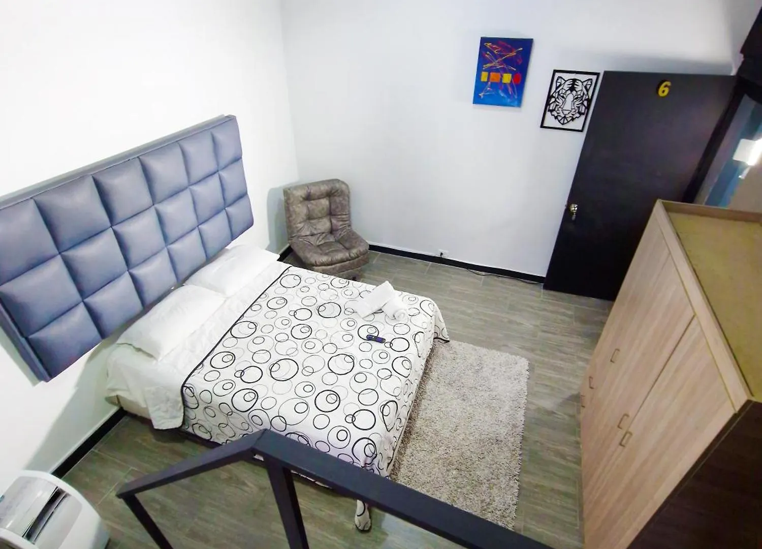 Urban 8 Bedrooms Apartment At Poblado Medellin